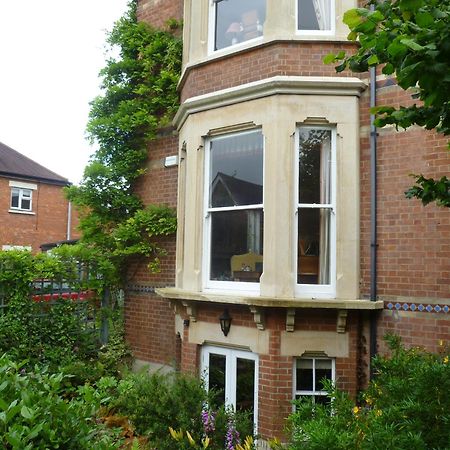 Laurel House Bed and Breakfast Τσέλτενχαμ Εξωτερικό φωτογραφία