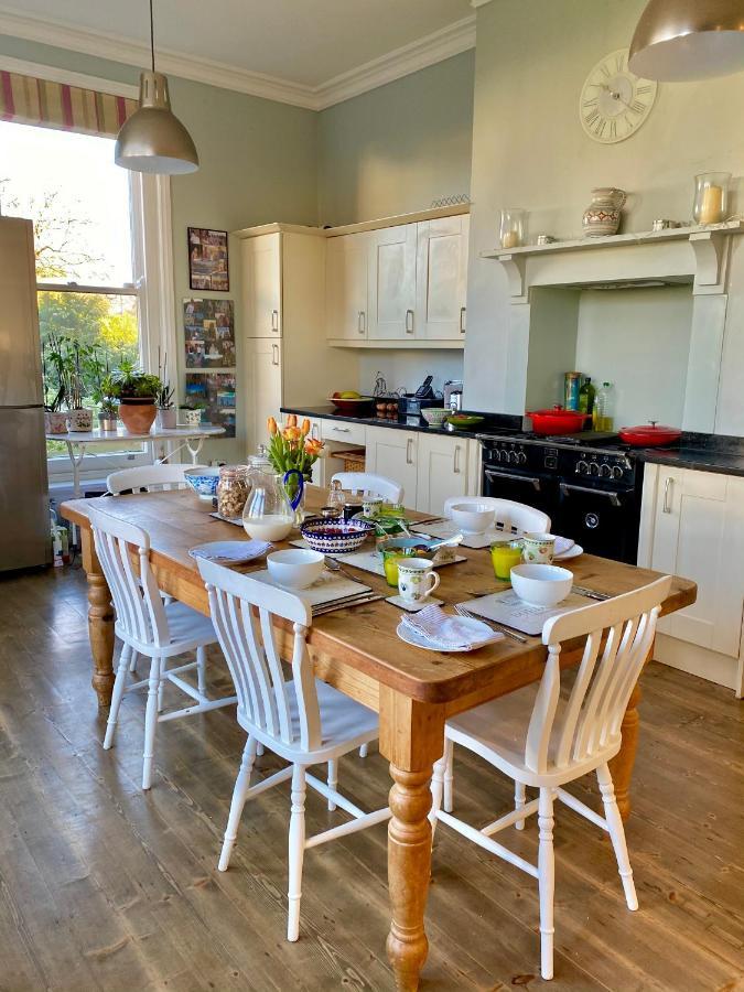 Laurel House Bed and Breakfast Τσέλτενχαμ Εξωτερικό φωτογραφία