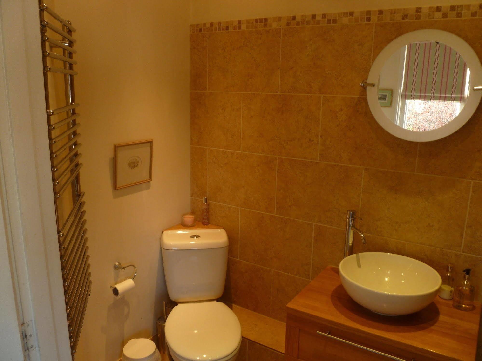 Laurel House Bed and Breakfast Τσέλτενχαμ Εξωτερικό φωτογραφία