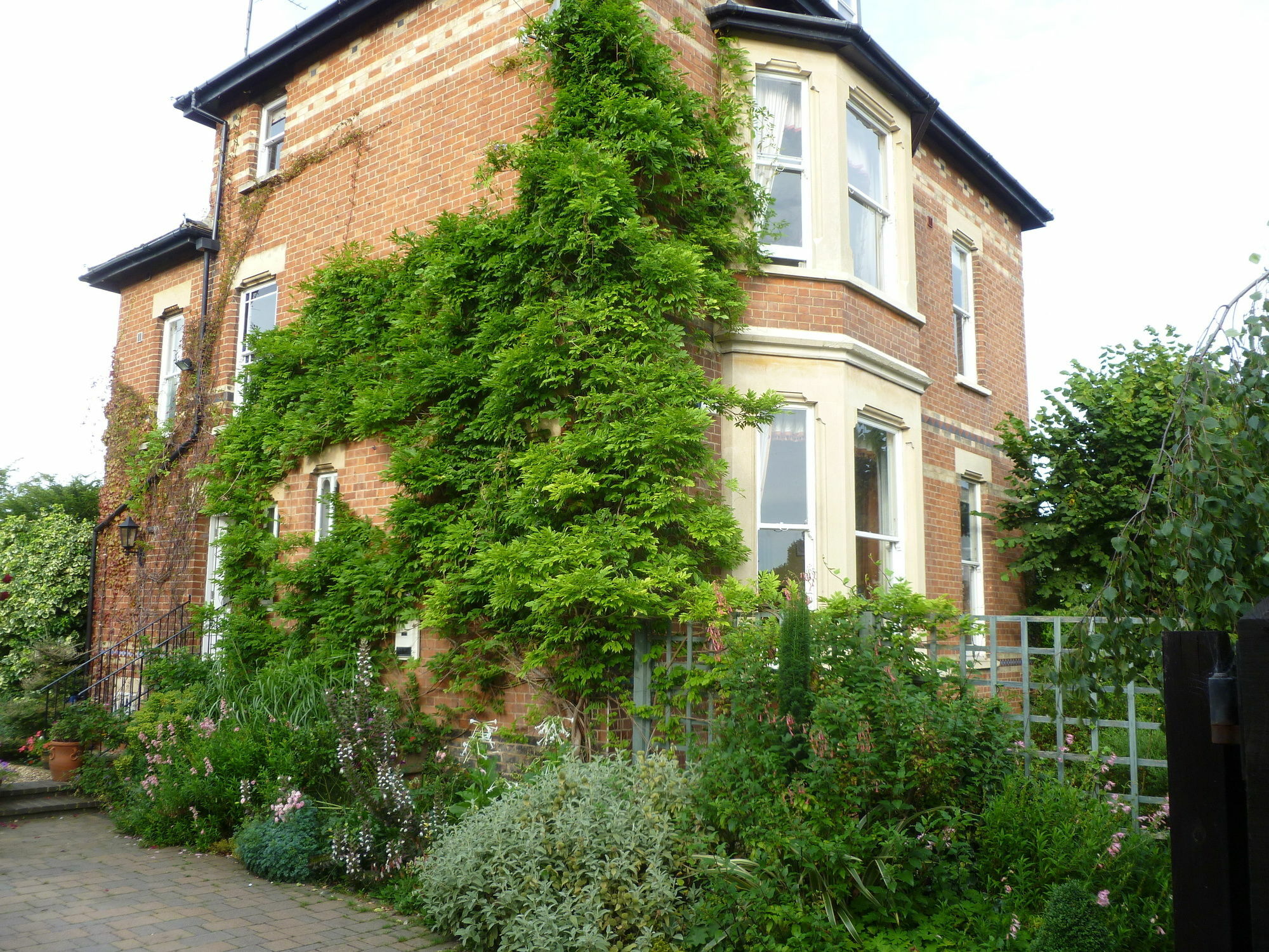 Laurel House Bed and Breakfast Τσέλτενχαμ Εξωτερικό φωτογραφία